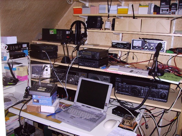 Funkbude von DH8BM / DK0AWG / DL0ERT